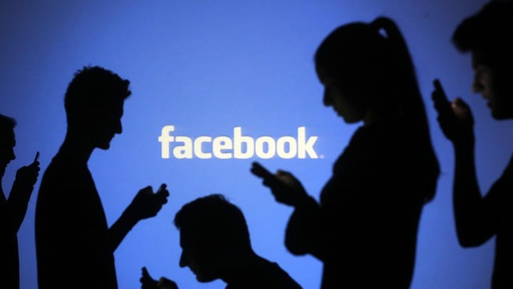Facebook debuts new fact check box to combat Holocaust denial