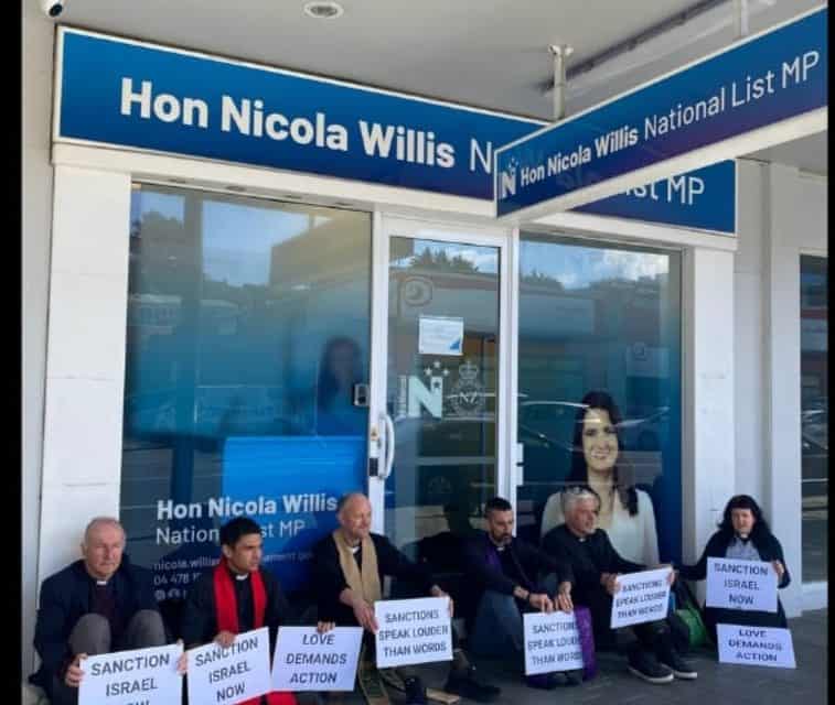 Minister declines to meet Gaza protesters after overnight vigil